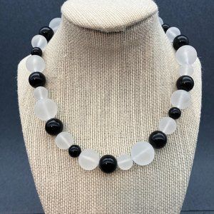 Black Frosty White Necklace Round Beads Hidden Screw Closure Retro Mod Classic
